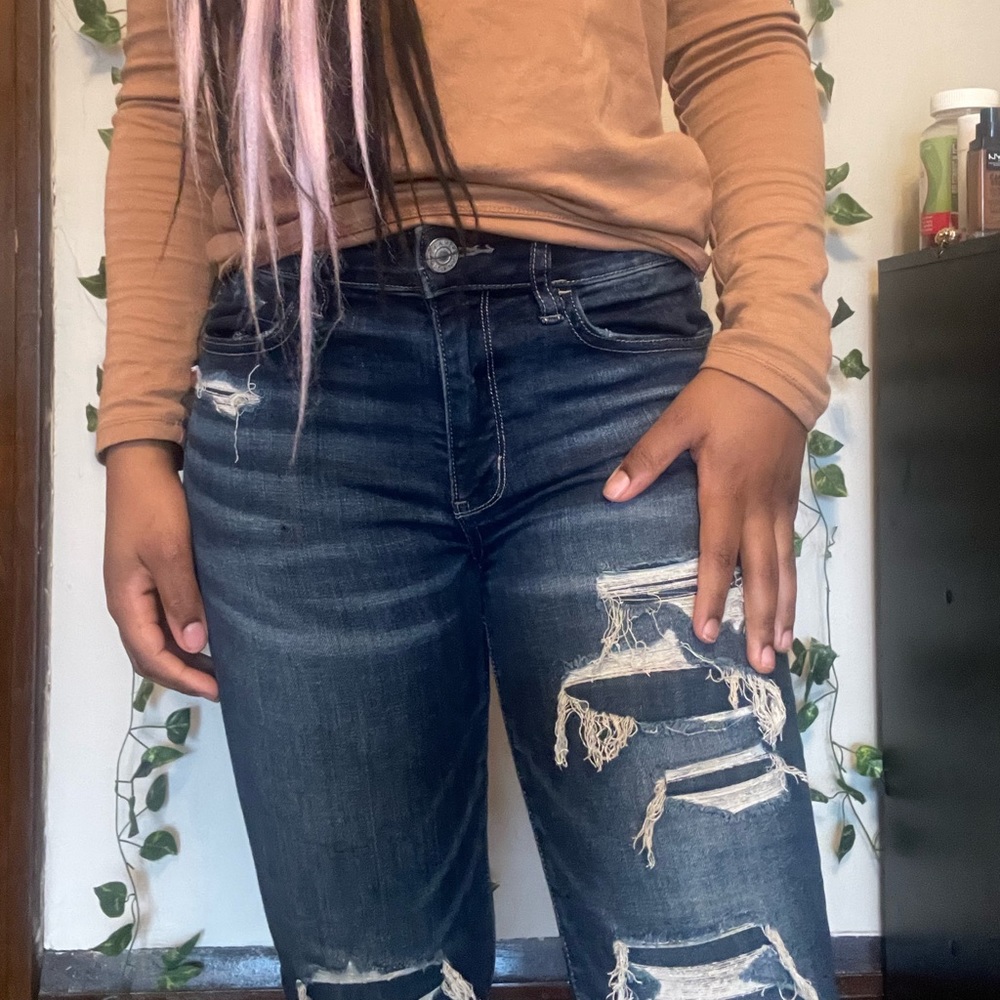 American eagle super stretch distressed jeans